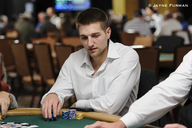 Tournament Chips Arent Dollars: Explaining the “Independent Chip Model”   PokerNews